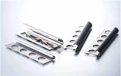 Nerūdijančio plieno plytelių juosta