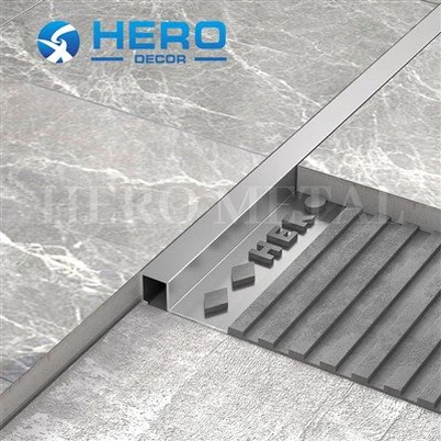 Metalo kvadratinių grindų nerūdijančio plieno plytelių apdaila